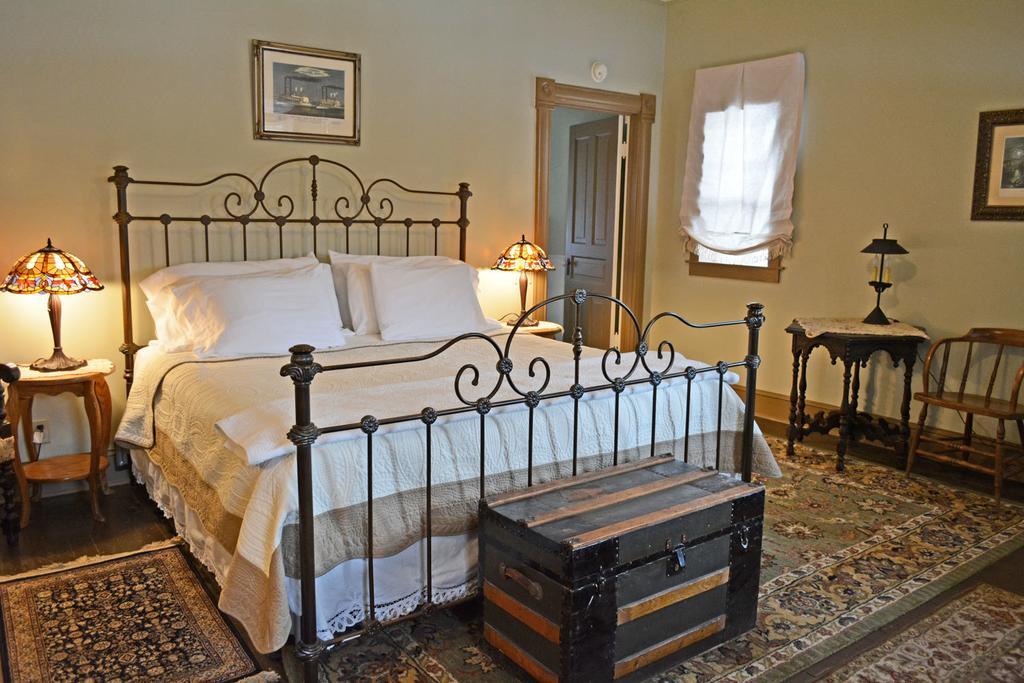 Backwoods Bed And Bath 2*